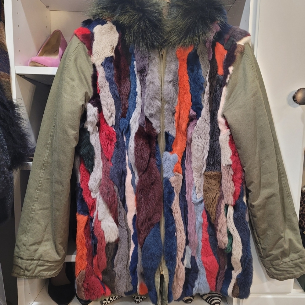 Aqua Capsule Macys Fur Parka !!! Beautiful sz Small oversized reversible!!!